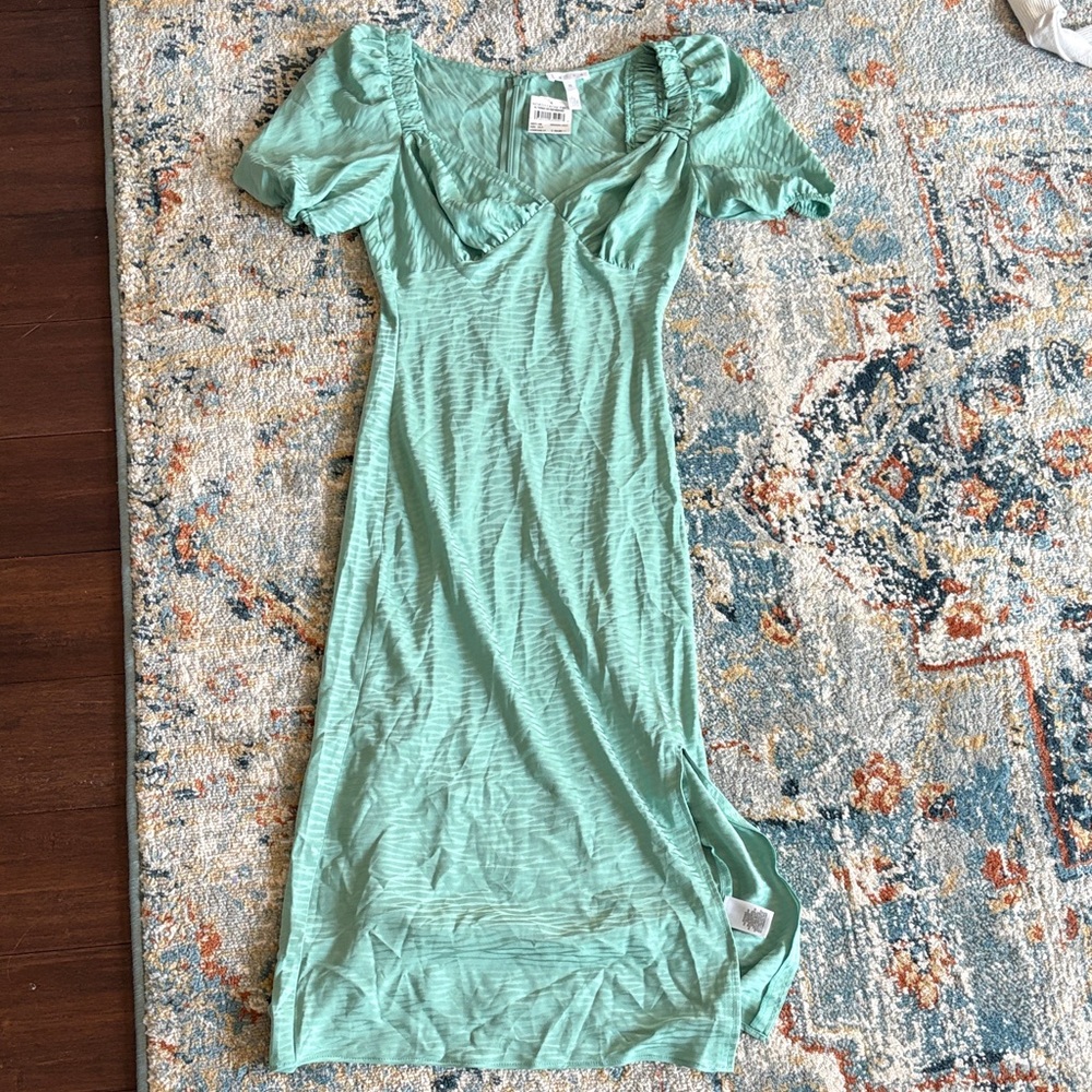 Leith Mint Green Puff Sleeve Dress